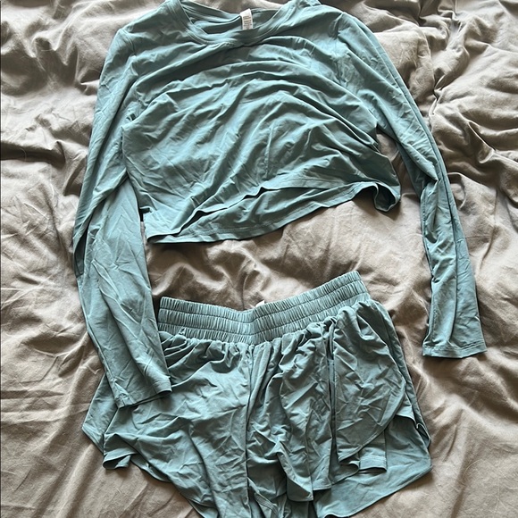 Lounge Set - Picture 5 of 5